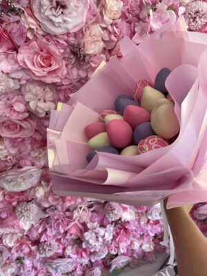 valentine's-day-gift-mood-in-pink