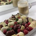 Christmas-chocolate-covered-strawberriessantas-sack